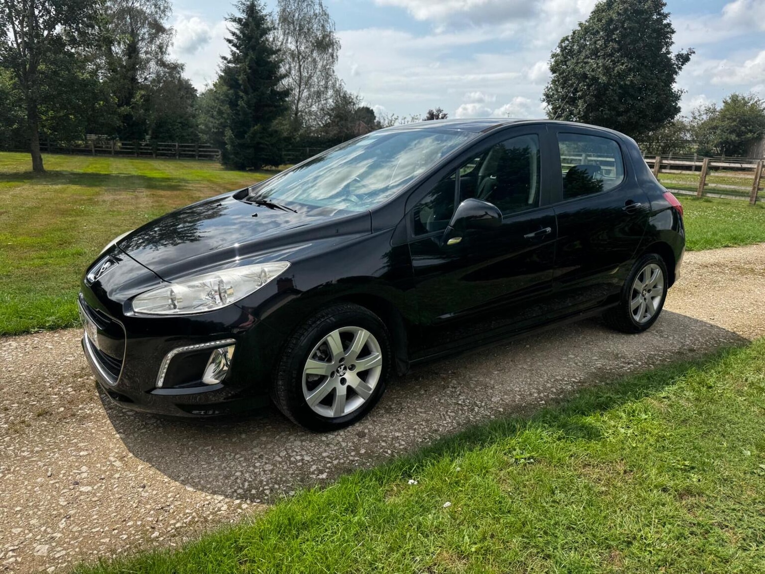 Used Peugeot 308 2011 for sale - 76355925: Photo 38