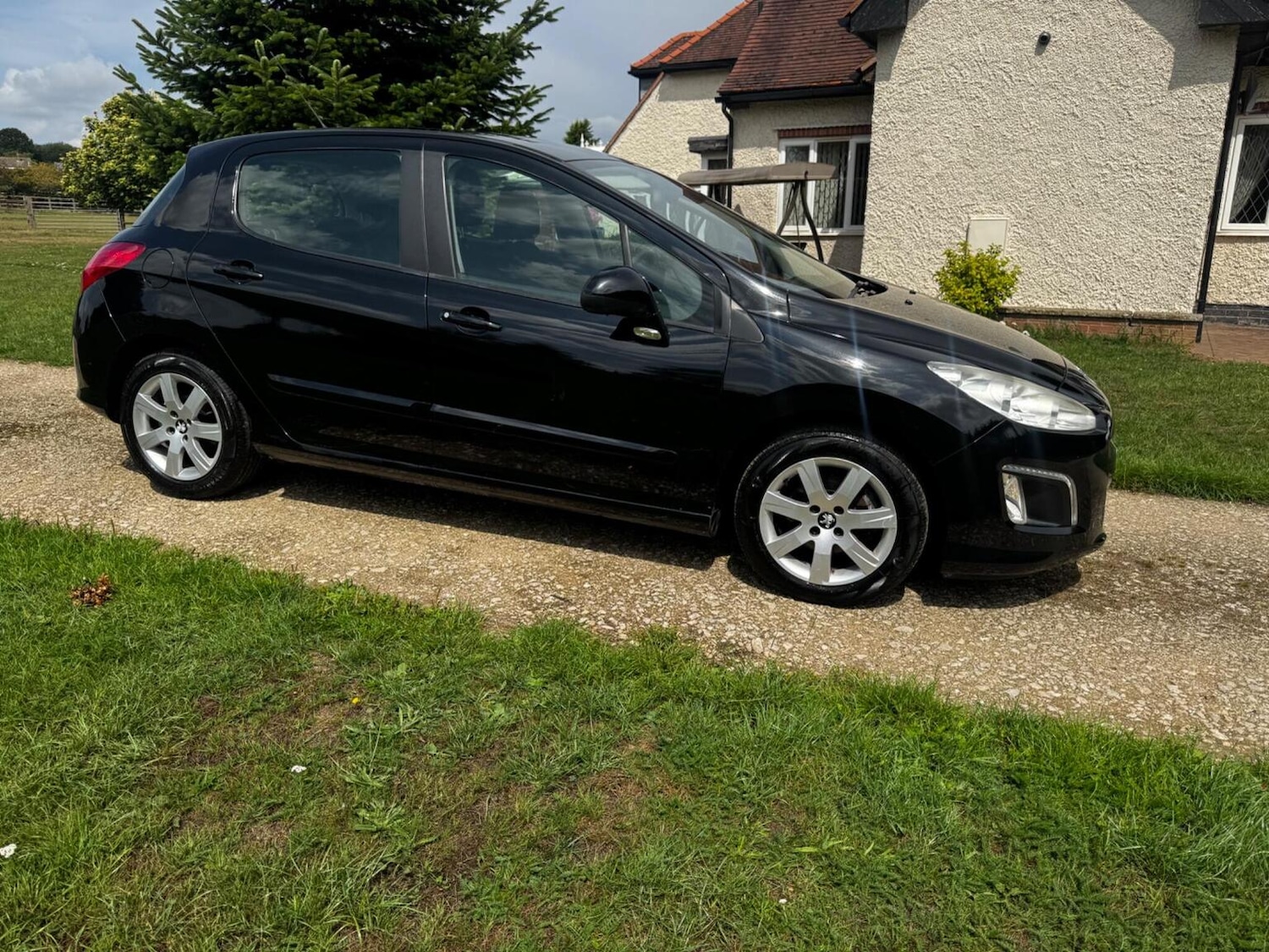 Used Peugeot 308 2011 for sale - 76355925: Photo 51