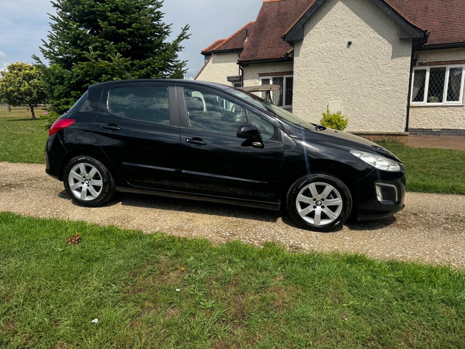Used Peugeot 308 2011 for sale - 76355925: Photo 54