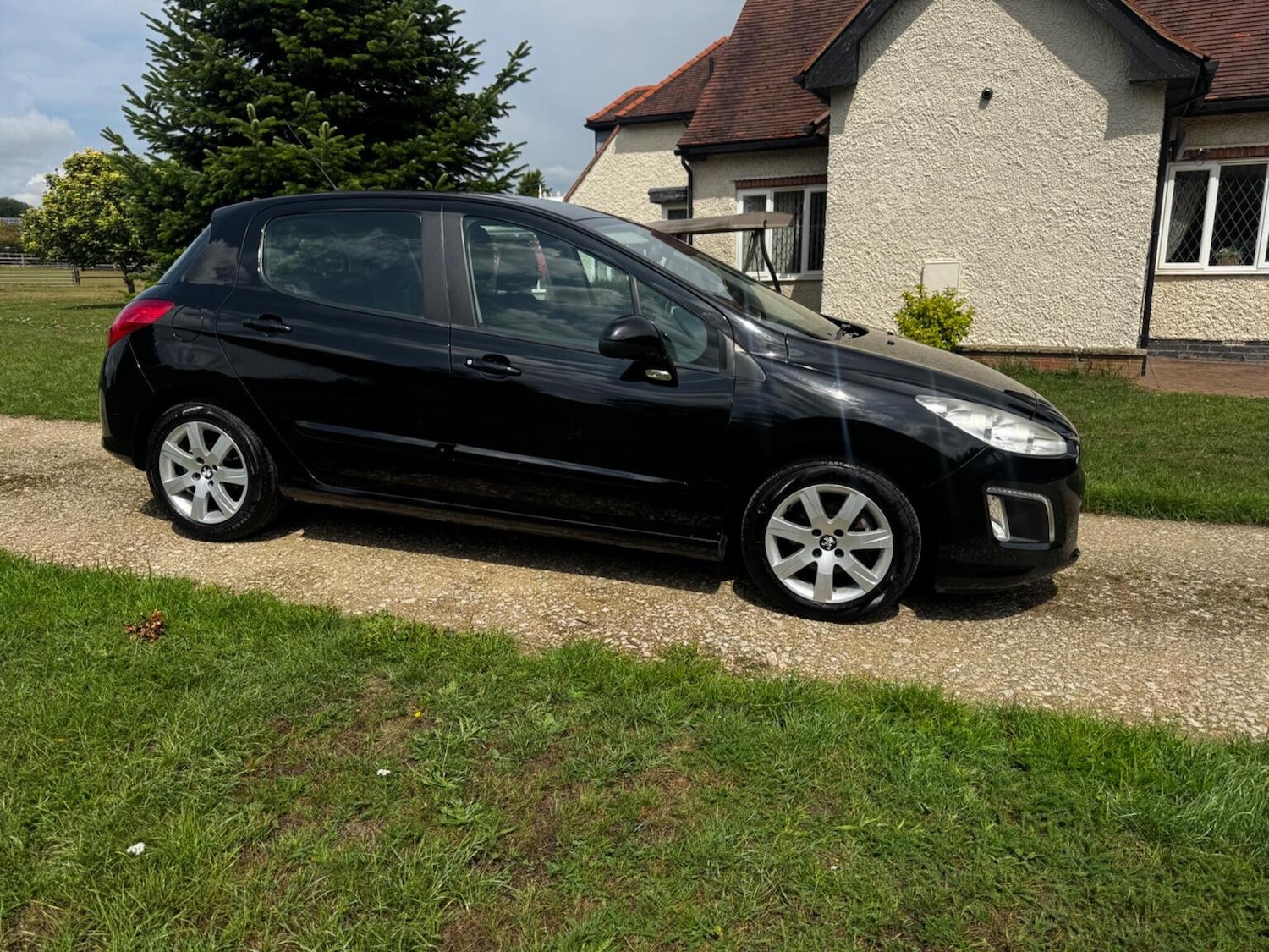 Used Peugeot 308 2011 for sale - 76355925: Photo 56