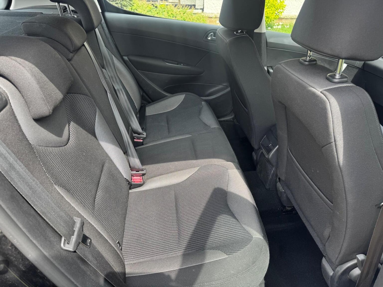 Used Peugeot 308 2011 for sale - 76355925: Photo 6