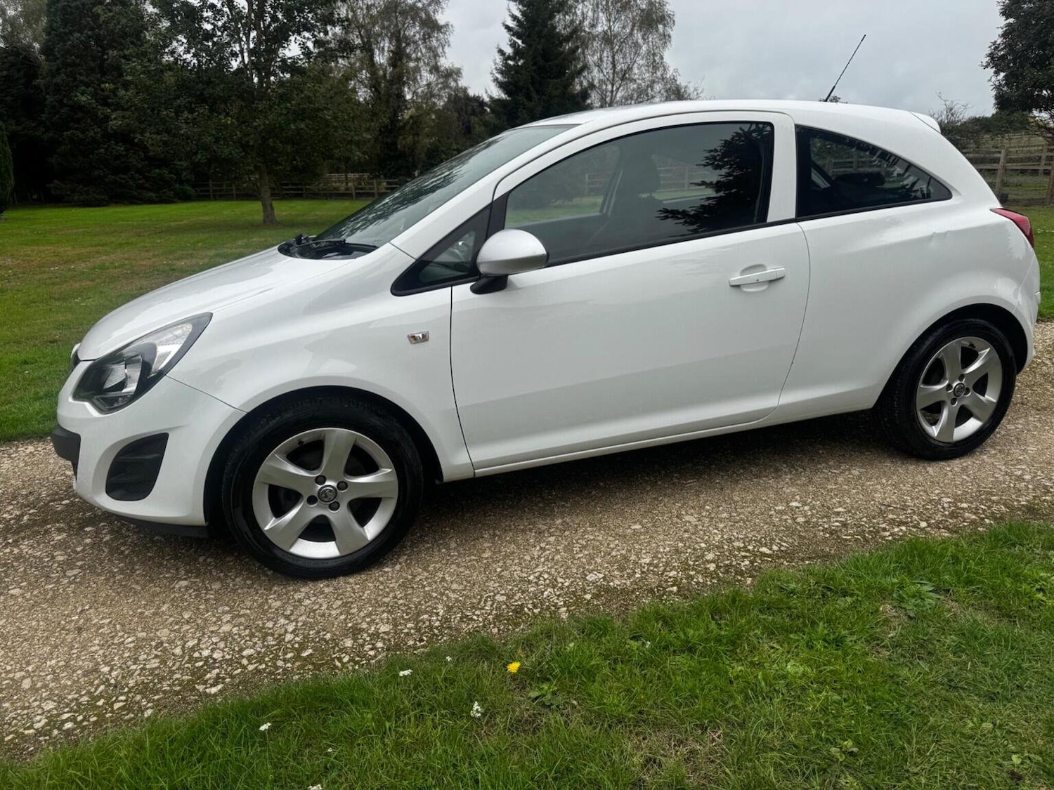 Used Vauxhall Corsa 2014 for sale - 76355926: Photo 42