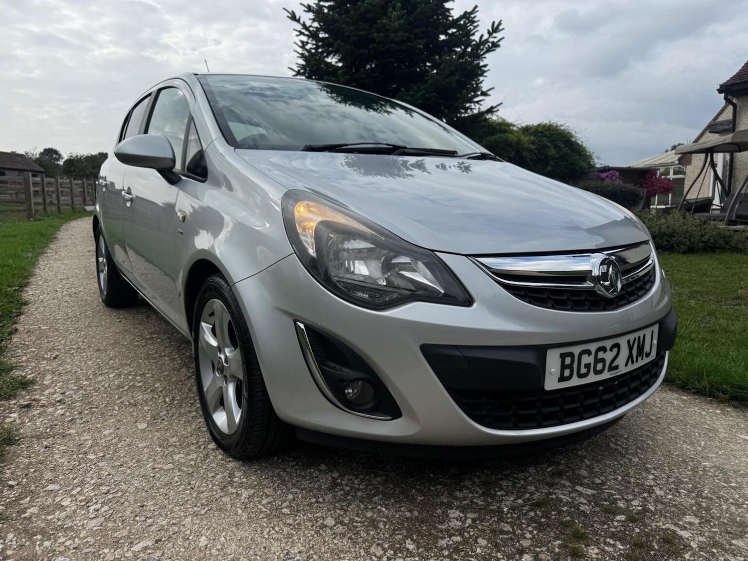 Used Vauxhall Corsa 2012 for sale - 76355924: Photo 1