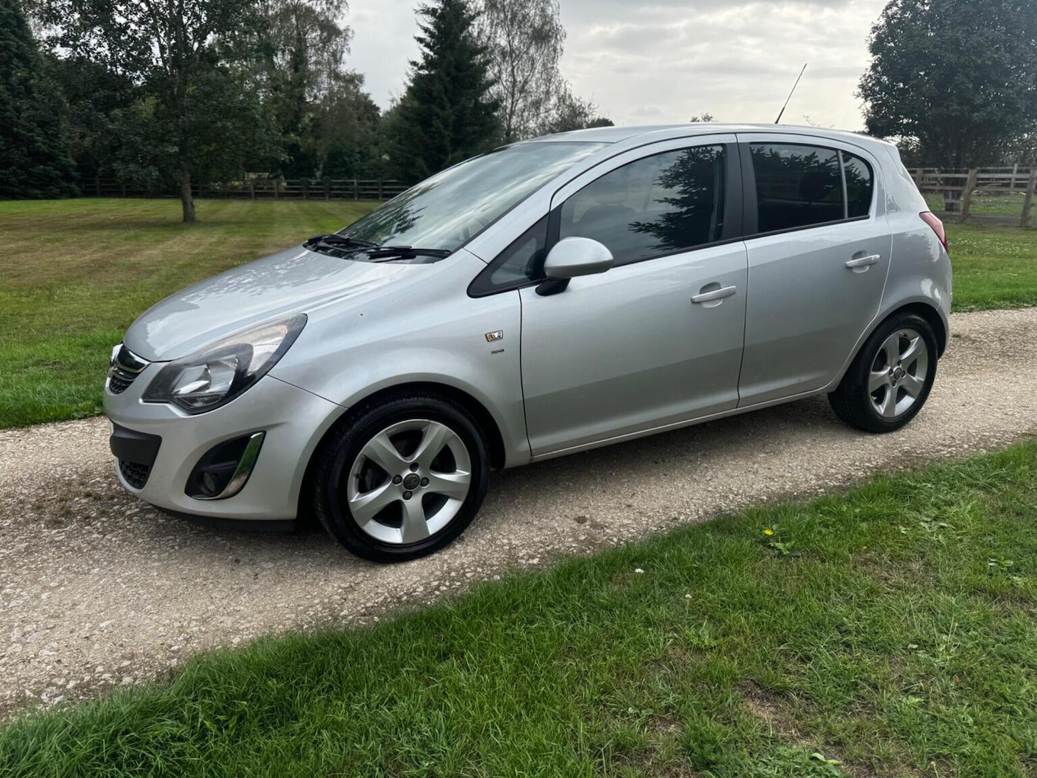 Used Vauxhall Corsa 2012 for sale - 76355924: Photo 24