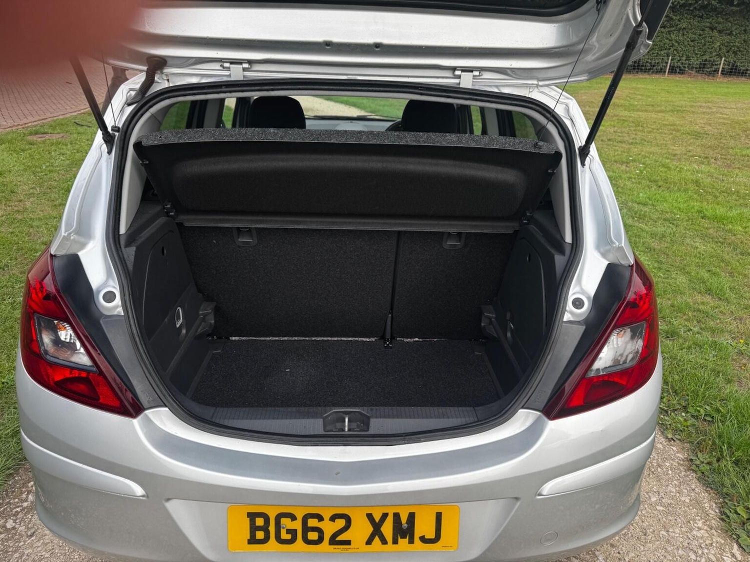 Used Vauxhall Corsa 2012 for sale - 76355924: Photo 51