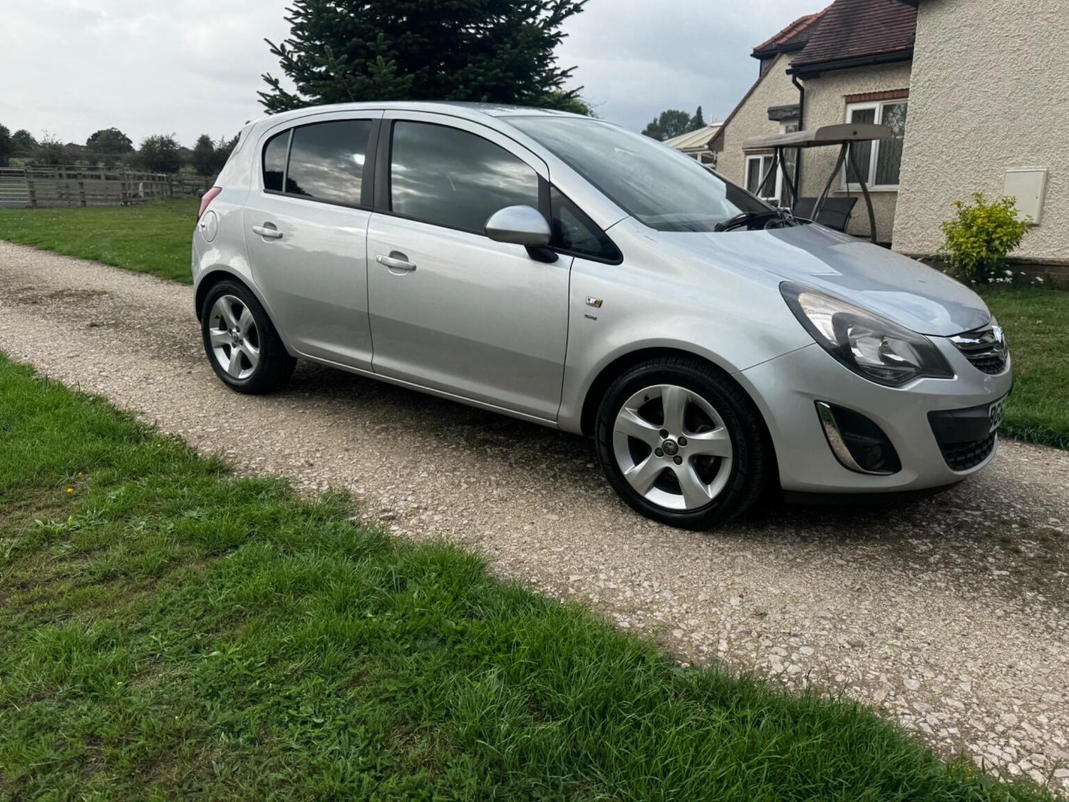 Used Vauxhall Corsa 2012 for sale - 76355924: Photo 76