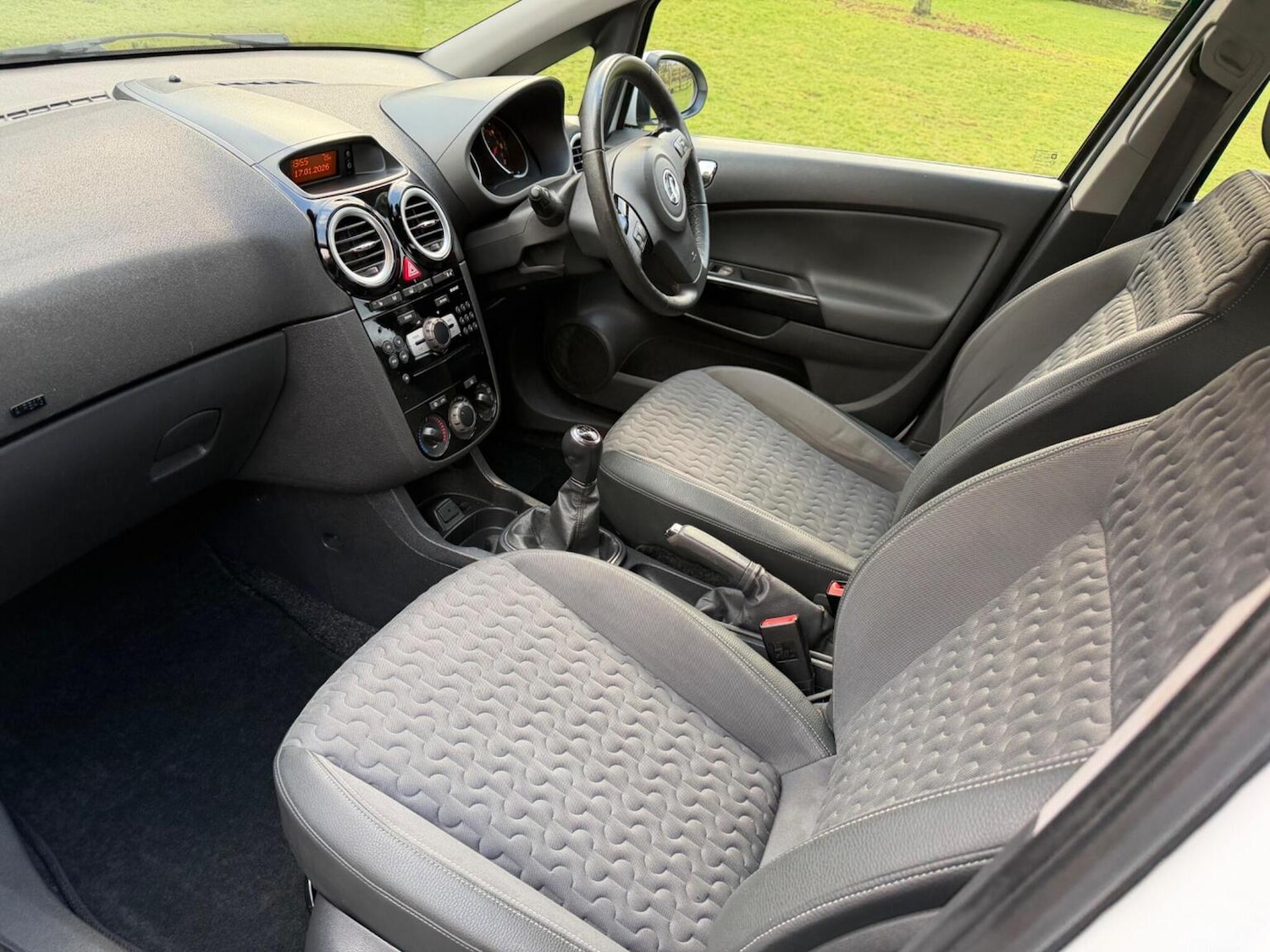 Used Vauxhall Corsa 2015 for sale - 77483689: Photo 5