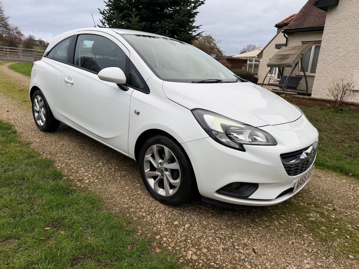 Used Vauxhall Corsa 2015 for sale - 77077111: Photo 10