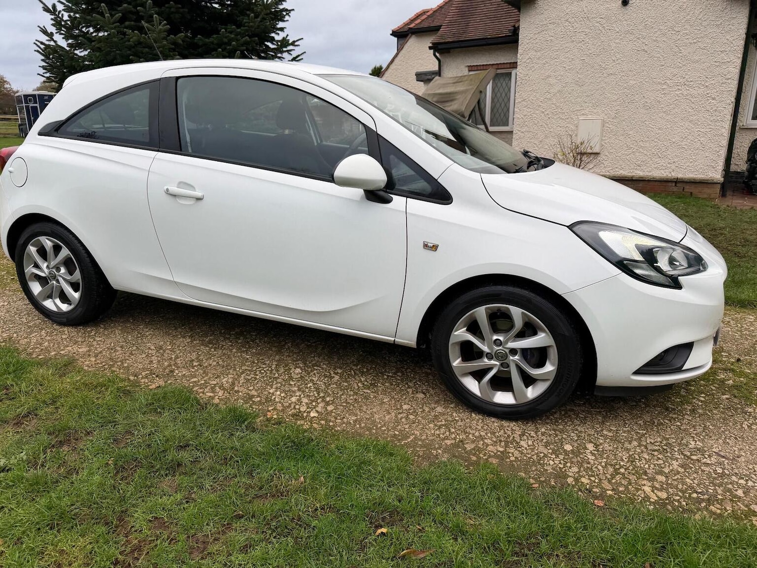 Used Vauxhall Corsa 2015 for sale - 77077111: Photo 11
