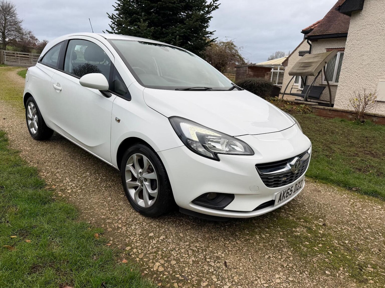 Used Vauxhall Corsa 2015 for sale - 77077111: Photo 3