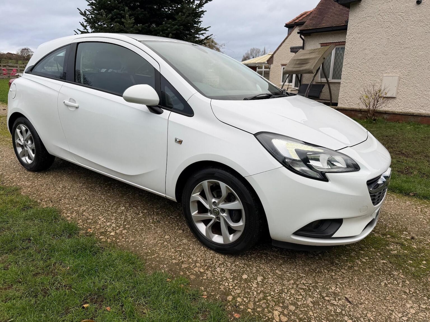 Used Vauxhall Corsa 2015 for sale - 77077111: Photo 9