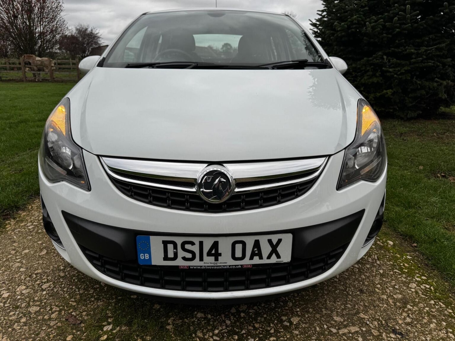 Used Vauxhall Corsa 2014 for sale - 76488714: Photo 2