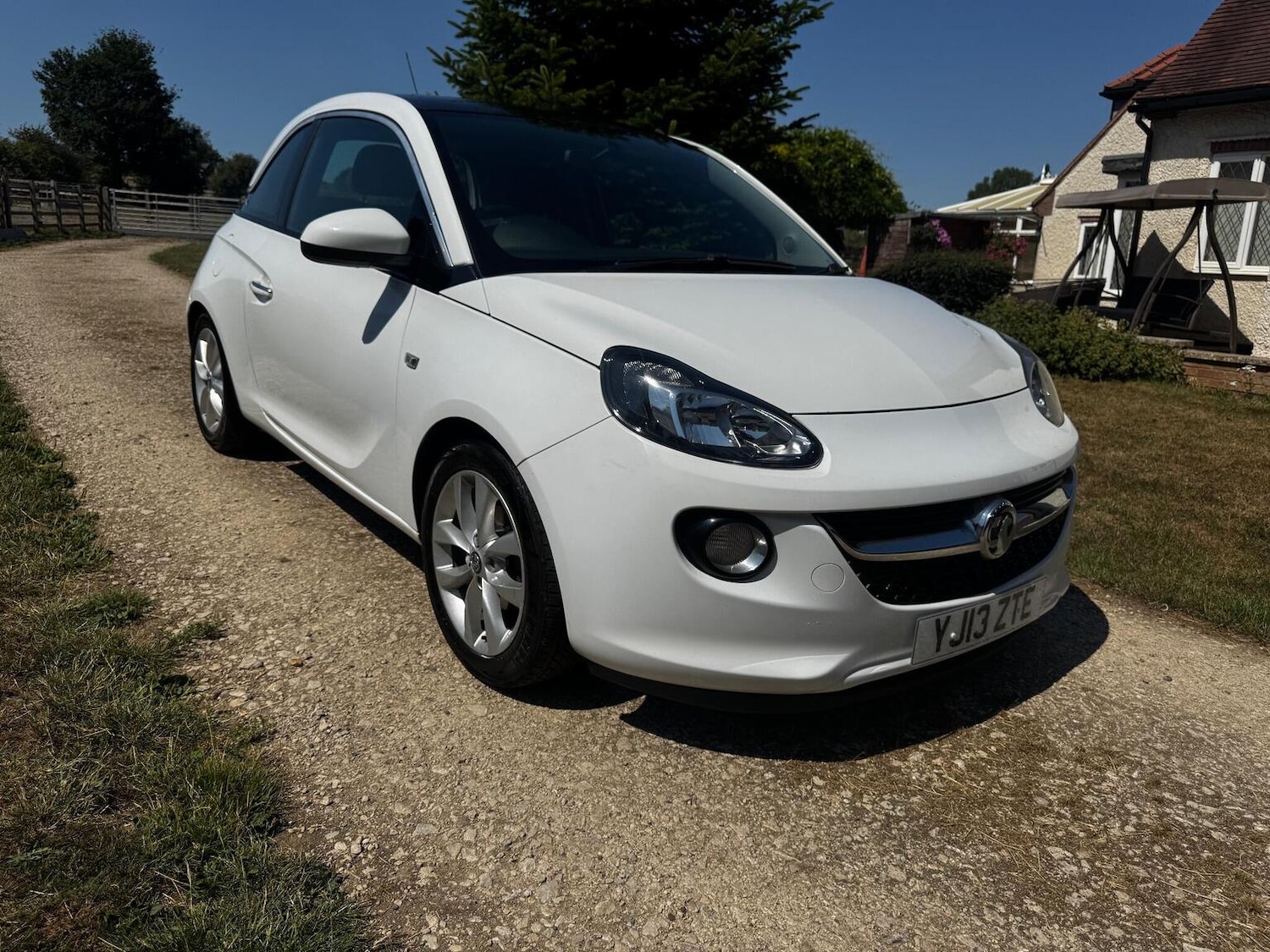 Used Vauxhall ADAM 2013 for sale - 76793648: Photo 2