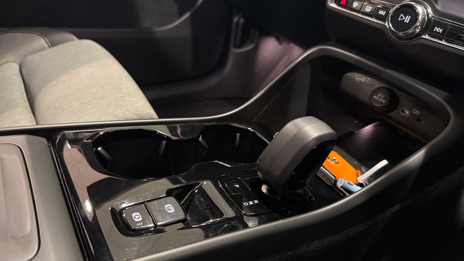 Used Volvo XC40 2023 for sale - 76464332: Photo 13