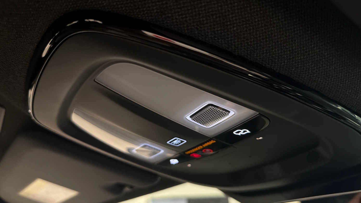 Used Volvo XC40 2023 for sale - 76464332: Photo 23