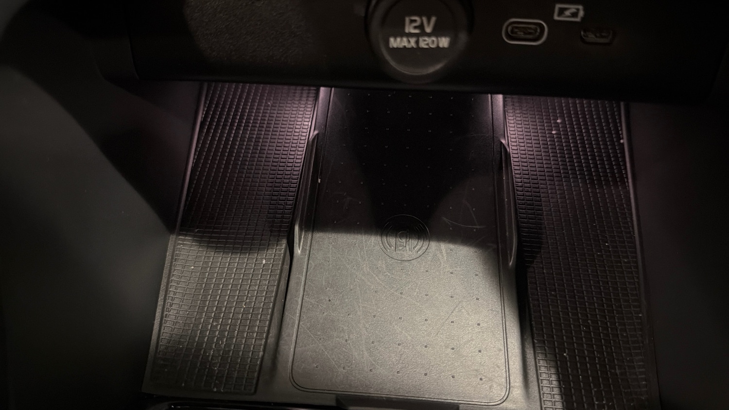 Used Volvo XC40 2023 for sale - 76464332: Photo 24