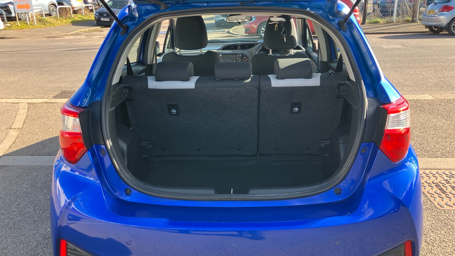 Used Toyota Yaris 2019 for sale - 77918452: Photo 4