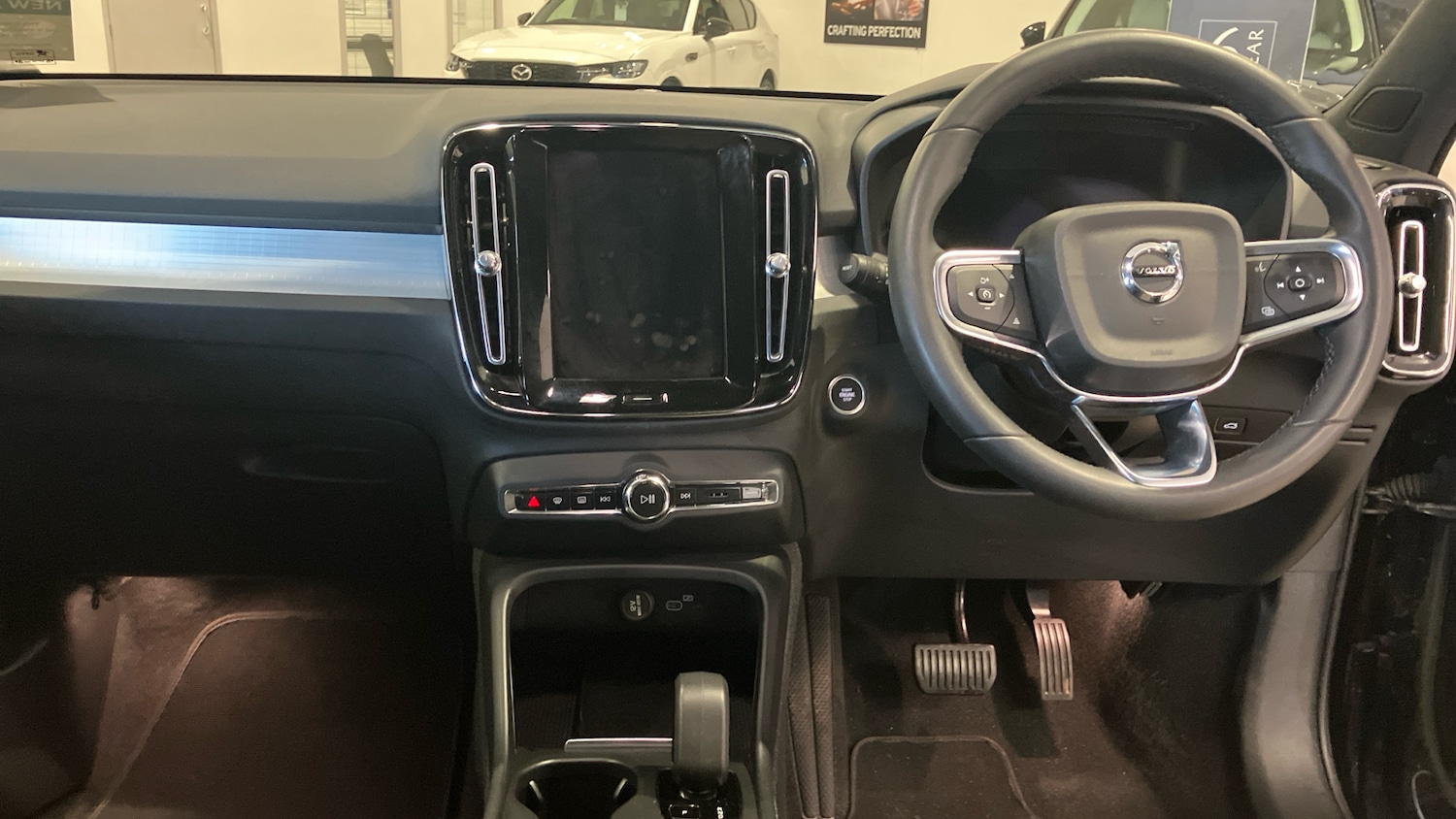 Used Volvo XC40 2022 for sale - 77432469: Photo 10