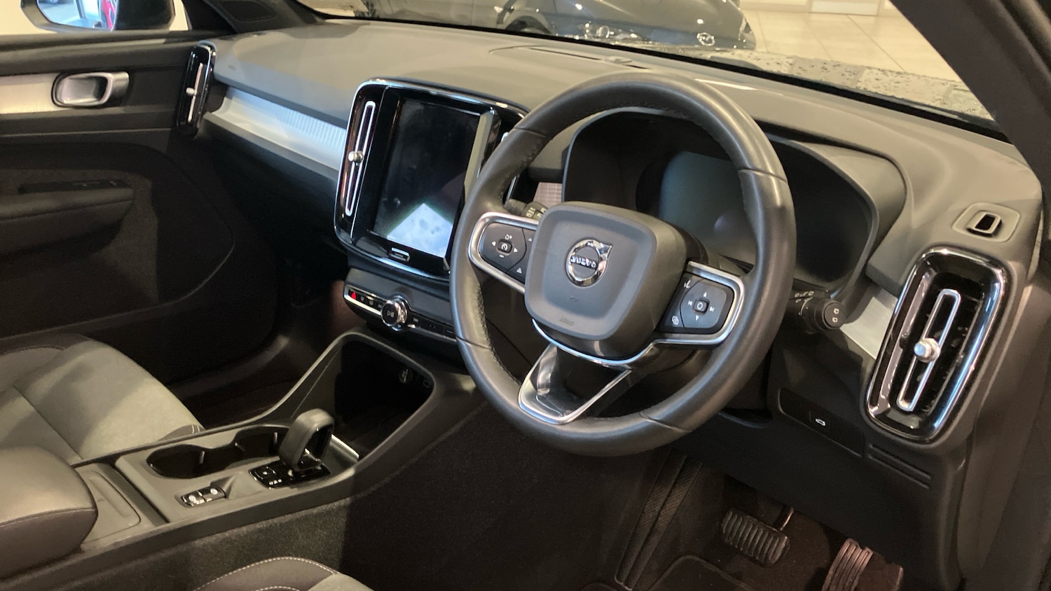 Used Volvo XC40 2022 for sale - 77432469: Photo 11