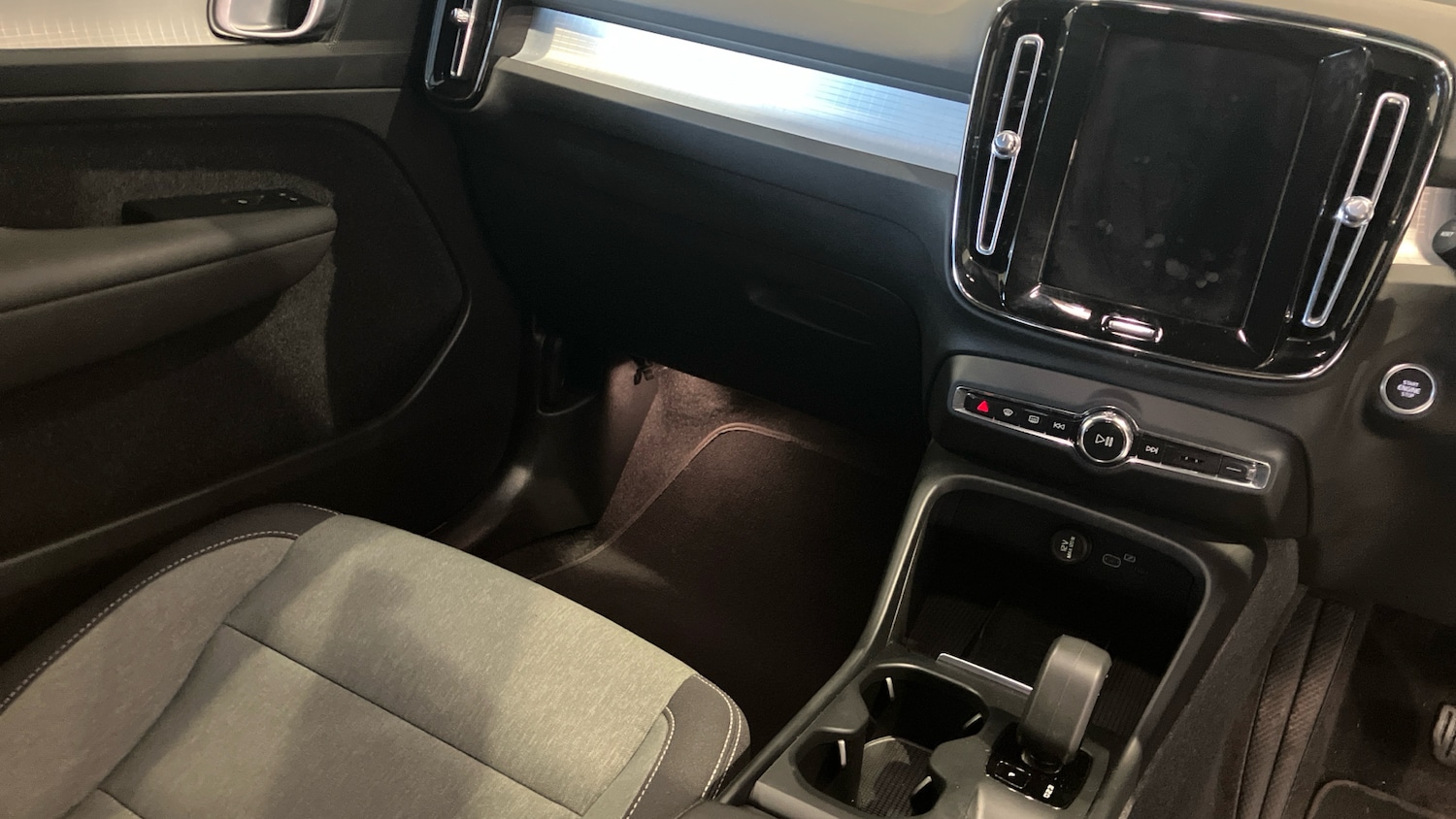 Used Volvo XC40 2022 for sale - 77432469: Photo 14