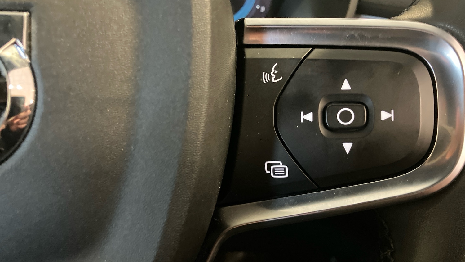 Used Volvo XC40 2022 for sale - 77432469: Photo 28