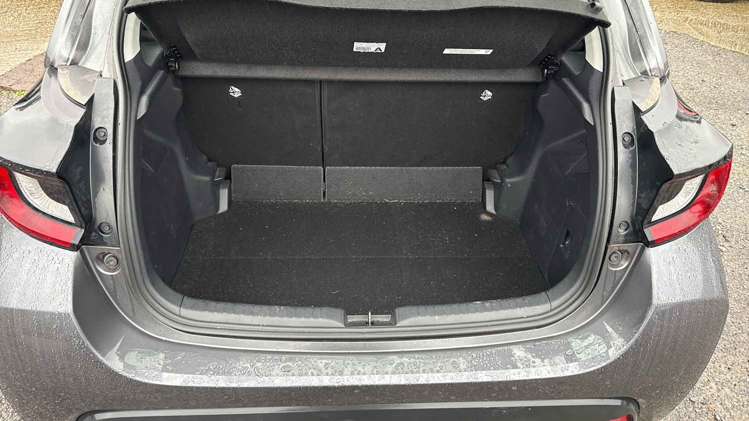 Used Mazda Mazda2 HYBRID 2022 for sale - 77283665: Photo 4