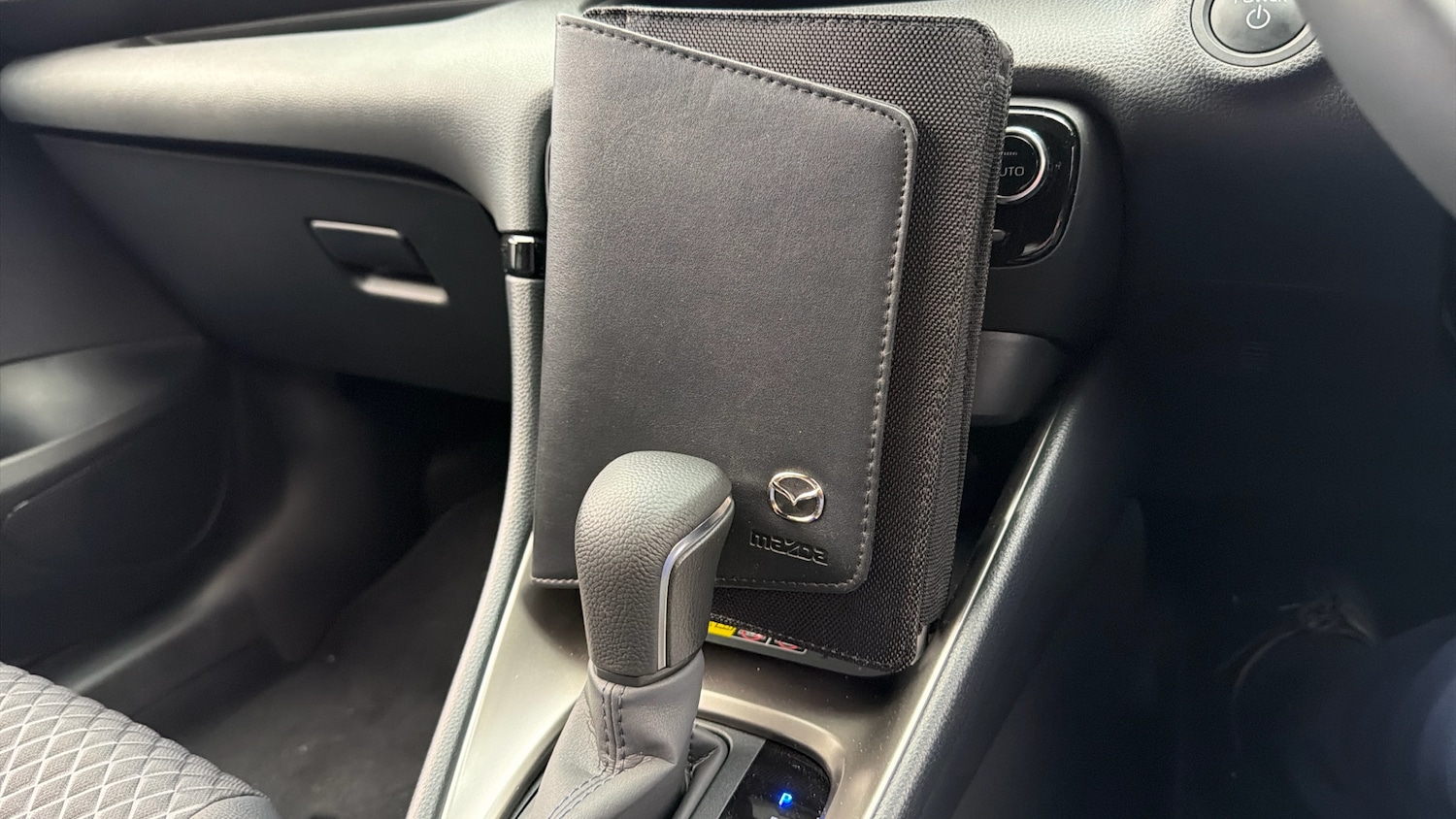 Used Mazda Mazda2 HYBRID 2025 for sale - 76877351: Photo 19