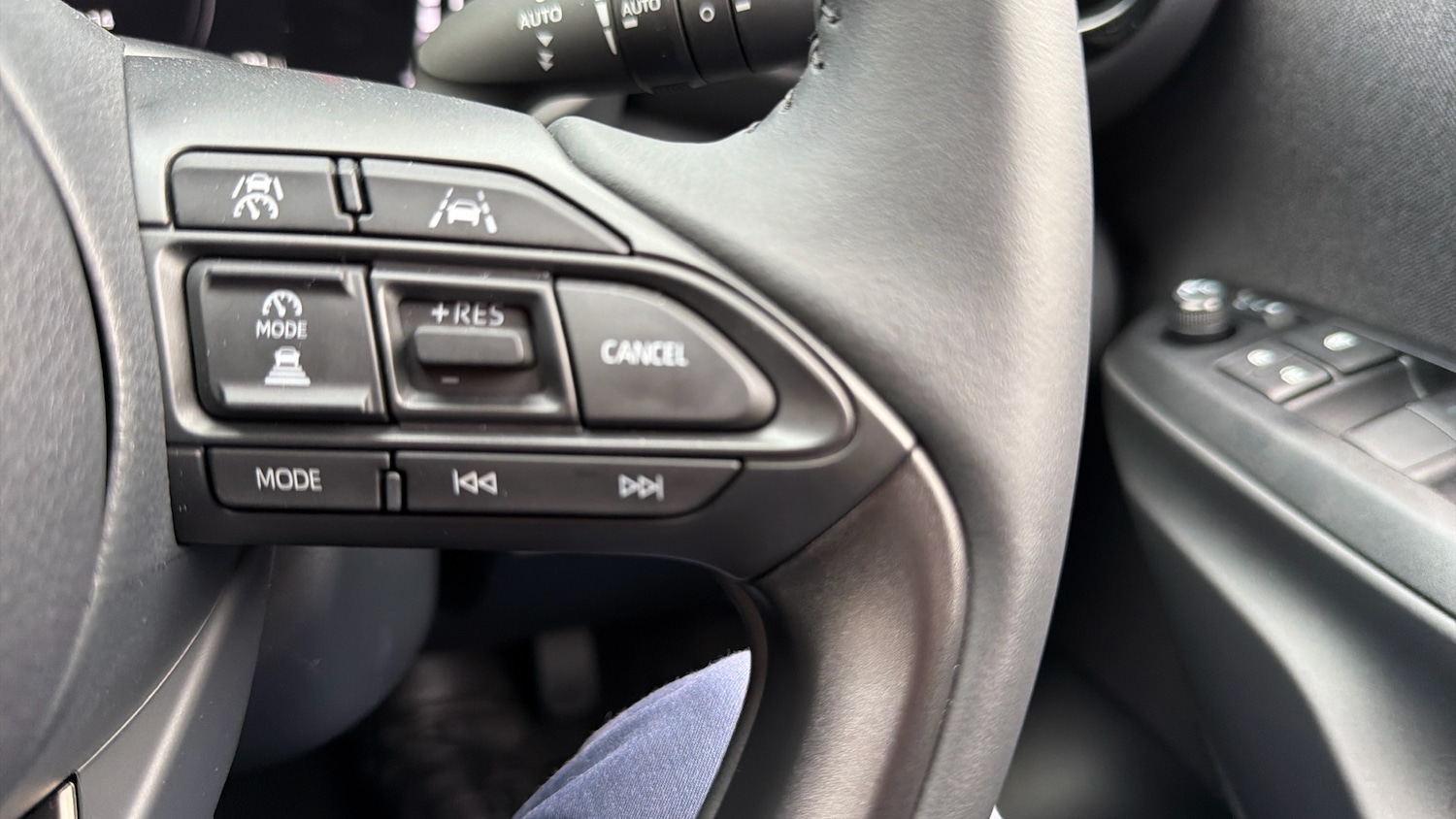 Used Mazda Mazda2 HYBRID 2025 for sale - 76877351: Photo 25