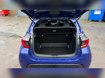 Used Mazda Mazda2 HYBRID 2025 for sale - 76877351: Photo