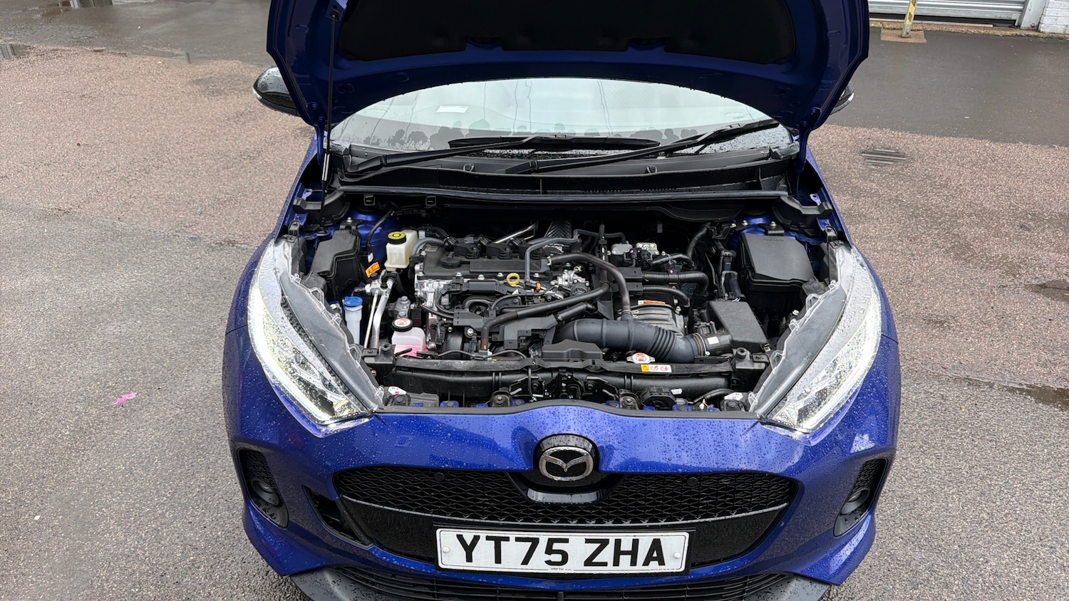 Used Mazda Mazda2 HYBRID 2025 for sale - 76877351: Photo 8