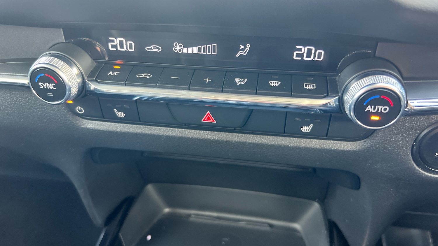 Used Mazda CX-30 2025 for sale - 76863715: Photo 25