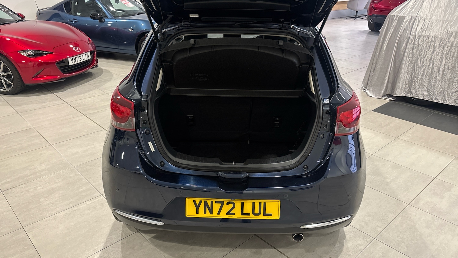 Used Mazda Mazda2 2022 for sale - 76057745: Photo 4