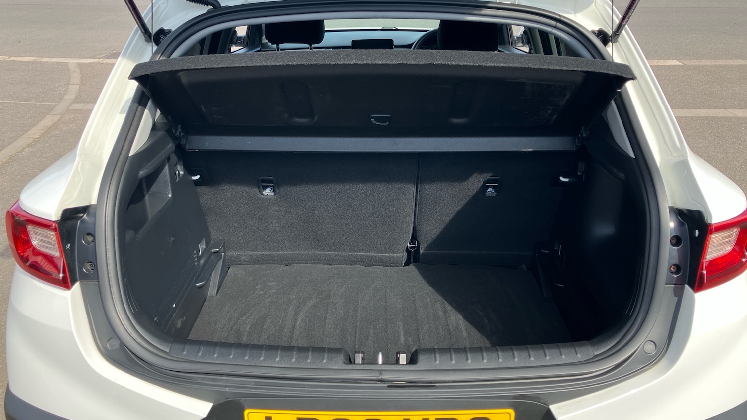 Used Kia Stonic 2023 for sale - 78179492: Photo 4