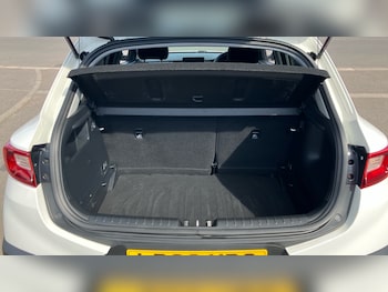 Used Kia Stonic 2023 for sale - 78179492: Photo