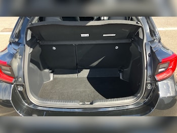 Used Mazda Mazda2 HYBRID 2023 for sale - 78239998: Photo