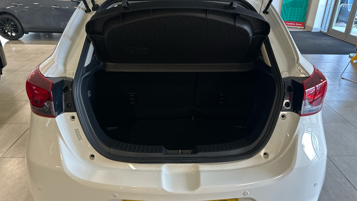 Used Mazda Mazda2 2023 for sale - 78025233: Photo 4