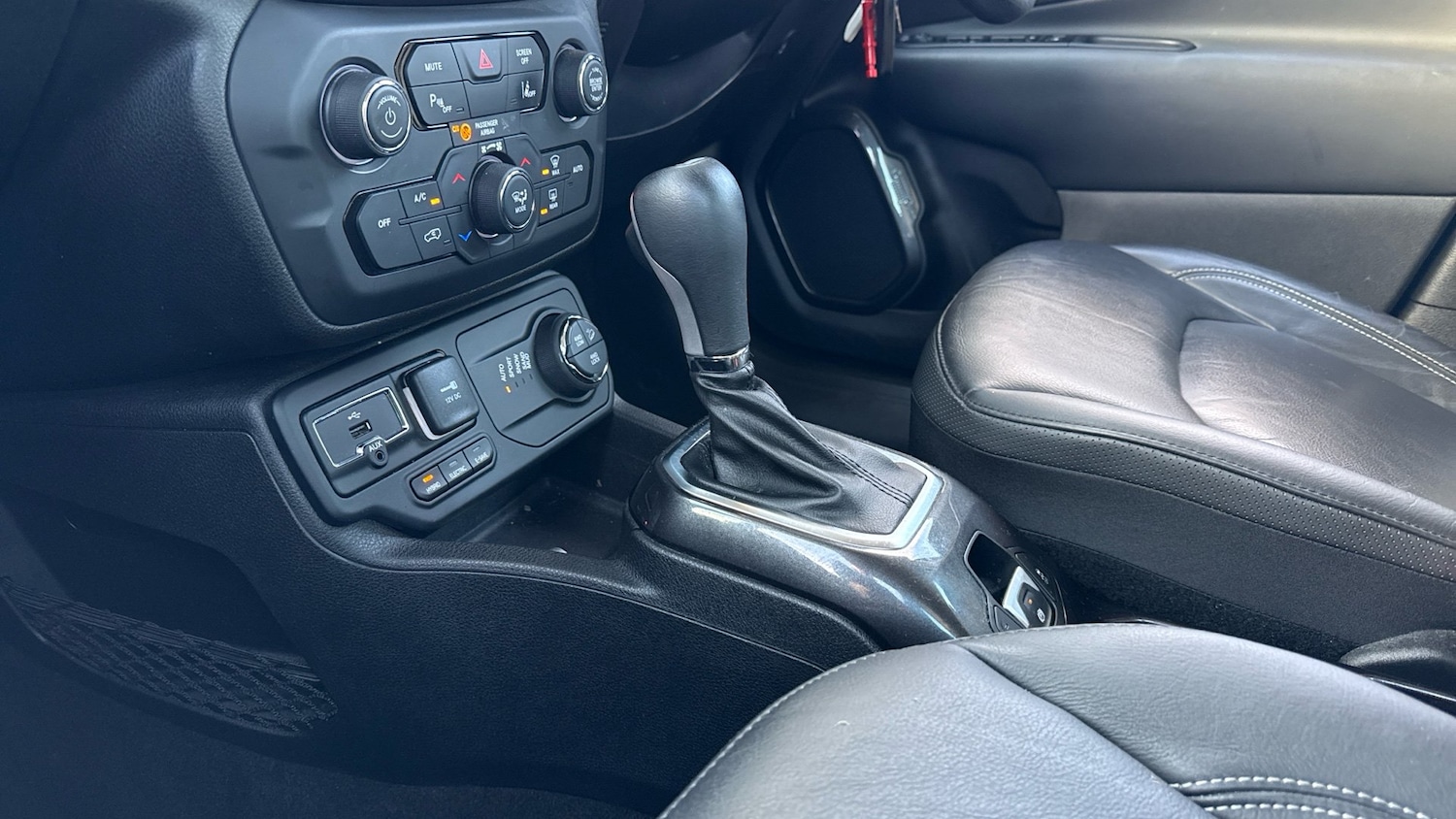 Used Jeep Renegade 2021 for sale - 76611125: Photo 13