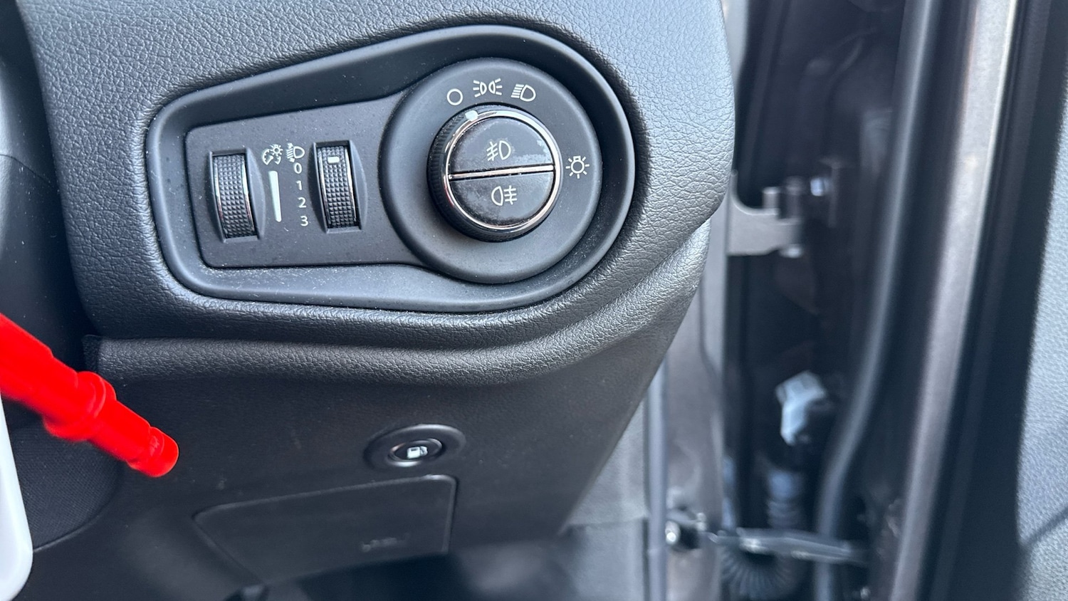 Used Jeep Renegade 2021 for sale - 76611125: Photo 24