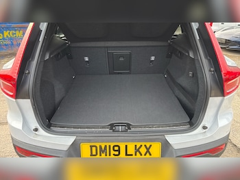 Used Volvo XC40 2019 for sale - 76265936: Photo