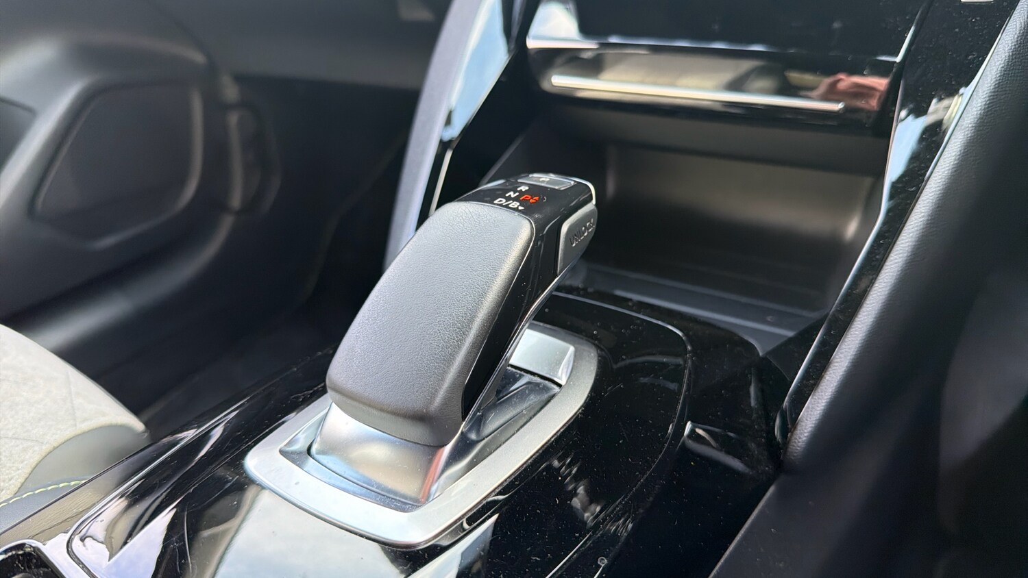 Used Peugeot 208 2021 for sale - 77728935: Photo 13