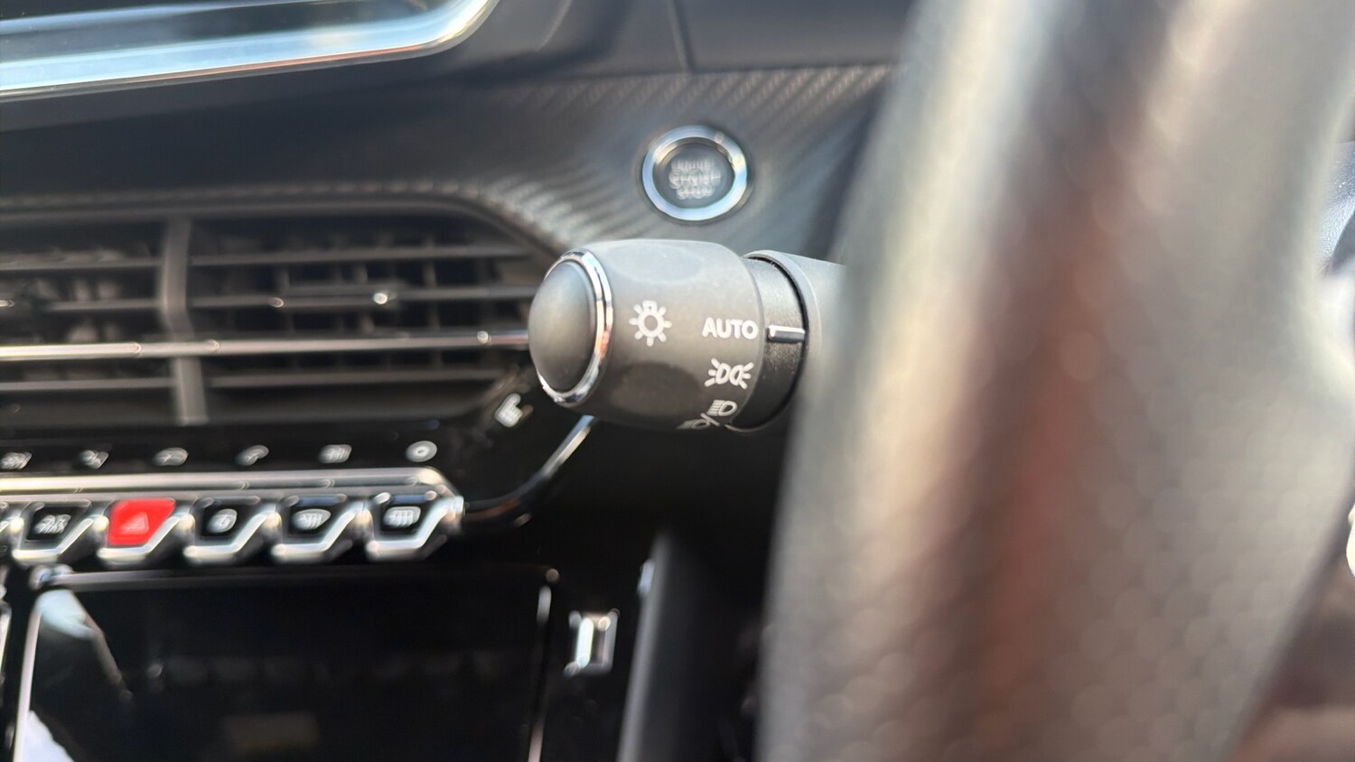 Used Peugeot 208 2021 for sale - 77728935: Photo 24