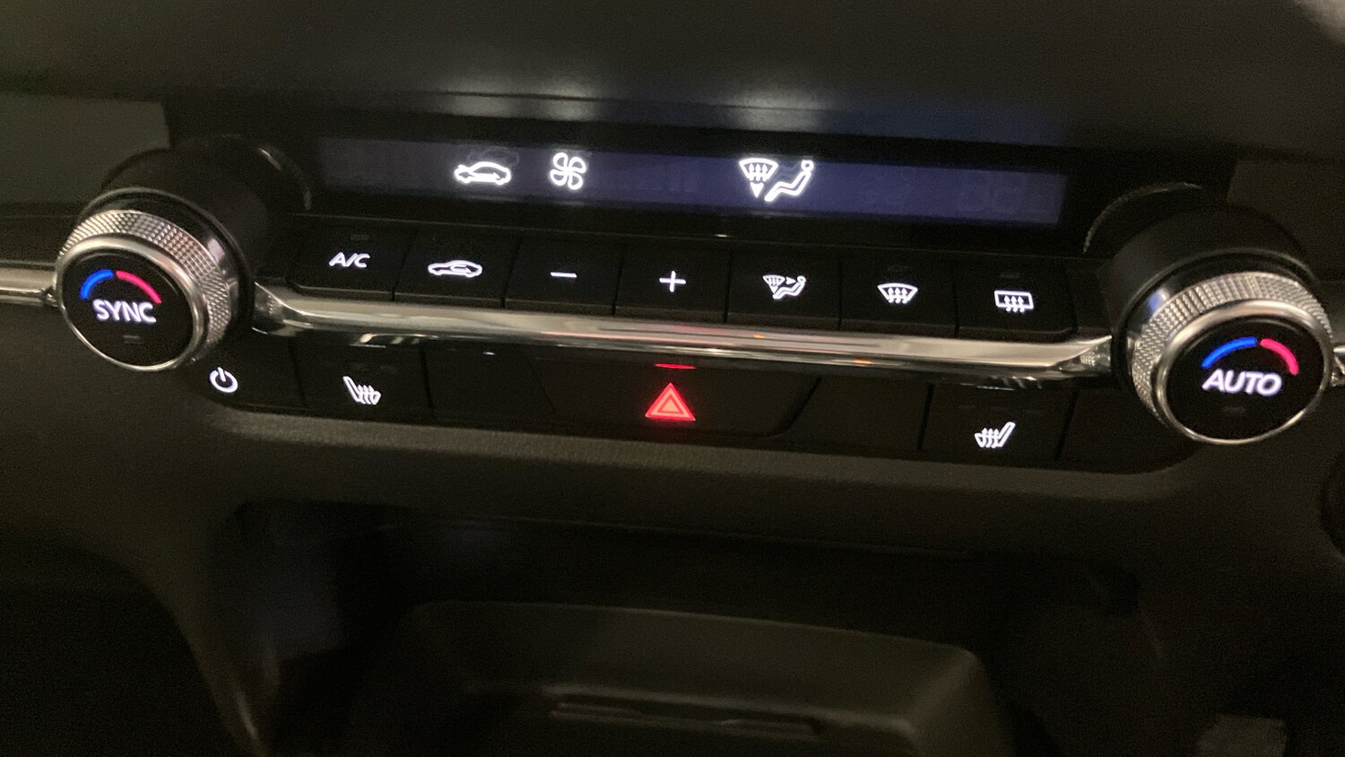 Used Mazda CX-30 2024 for sale - 77802240: Photo 31