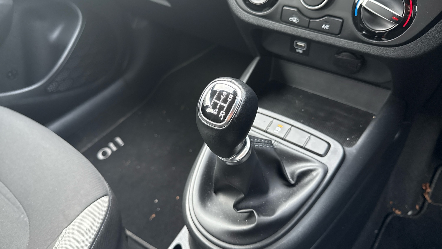 Used Hyundai i10 2021 for sale - 76517531: Photo 13