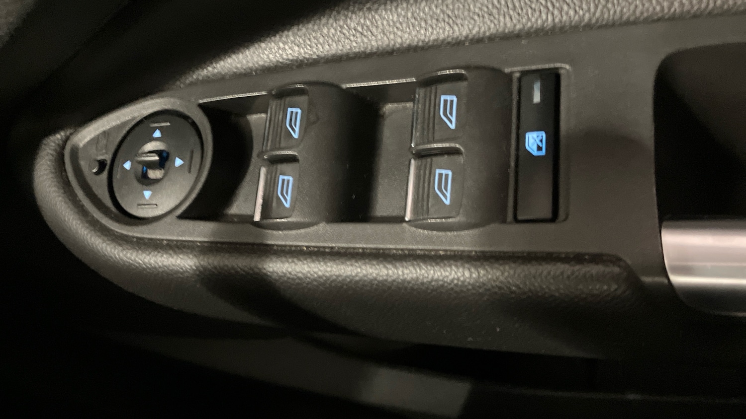 Used Ford Kuga 2017 for sale - 77296401: Photo 32