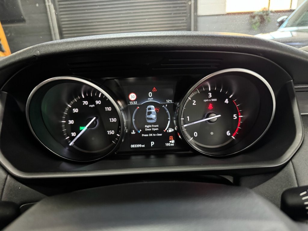 Used Land Rover Discovery 2017 for sale - 76396432: Photo 23