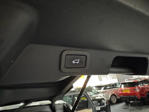 Used Land Rover Range Rover Sport 2015 for sale - 76223860: Photo 40