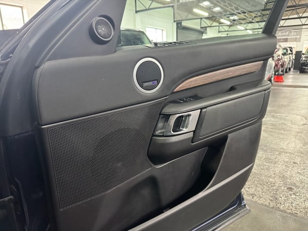 Used Land Rover Discovery 5 2018 for sale - 75675875: Photo 15