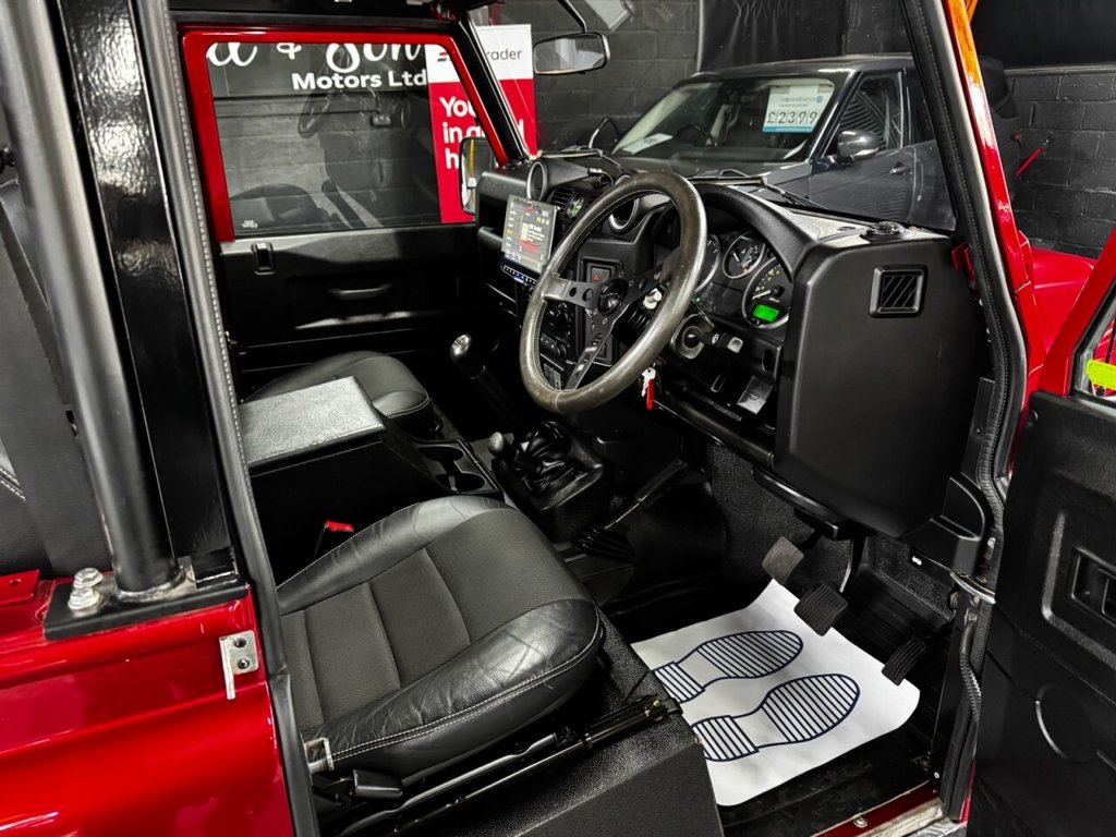 Used Land Rover Defender 90 2013 for sale - 77967611: Photo 24