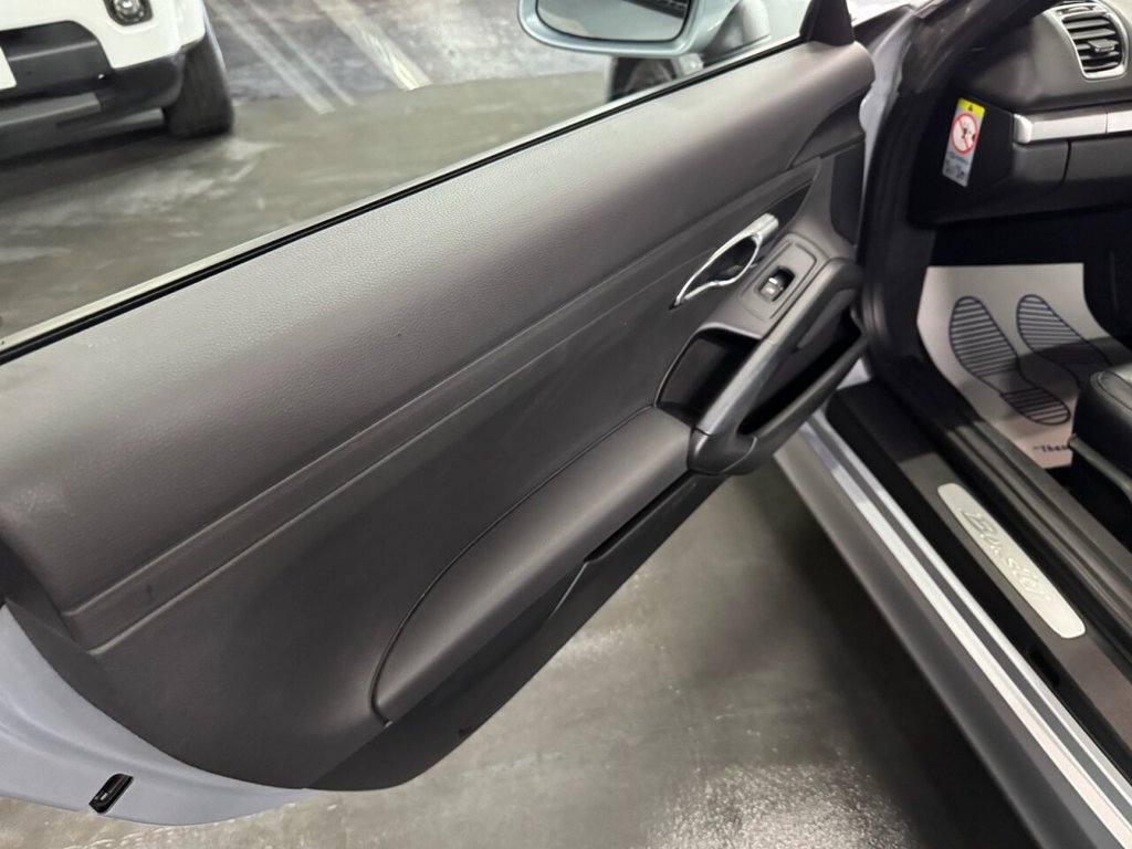 Used Porsche Boxster 2015 for sale - 76235601: Photo 29