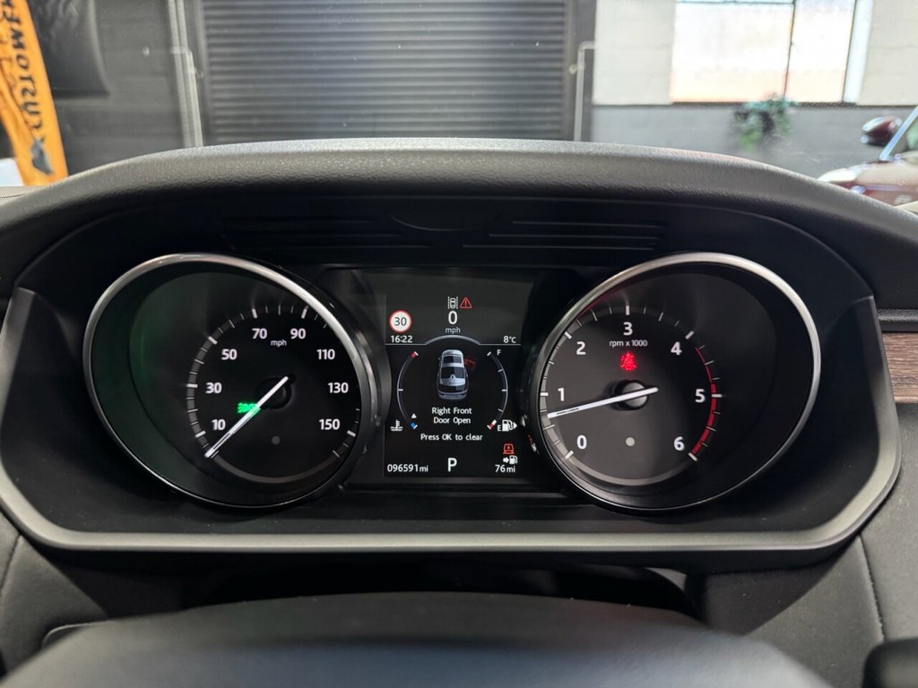Used Land Rover Discovery 2017 for sale - 76367957: Photo 21